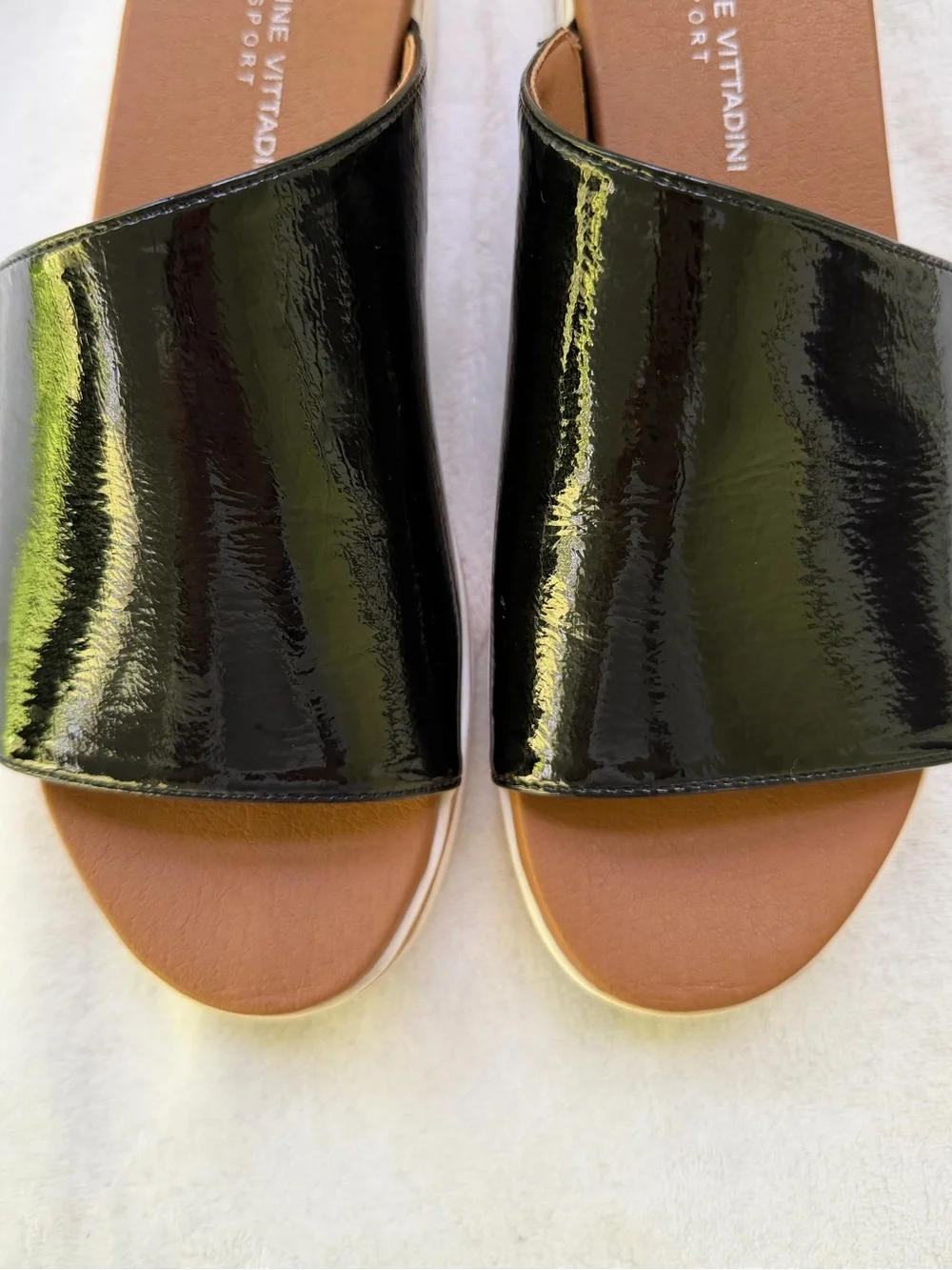 ADRIENNE VITTADINI Sport Provence Sandals Faux Black Patent Leather Size 9